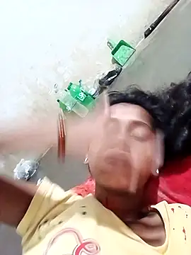 Snapshot of Saniye-143 chatting on September 8, 2025, 2:38 pm Saniye-143 online show from September 8, 2025, 2:38 pm