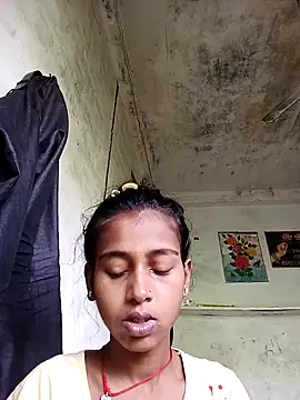 Snapshot of Saniye-143 chatting on September 9, 2025, 4:01 am Saniye-143 online show from September 9, 2025, 4:01 am