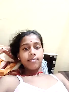 Snapshot of Saniye-143 chatting on September 28, 2025, 3:39 pm Saniye-143 online show from September 28, 2025, 3:39 pm