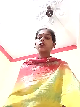 Snapshot of Saniye-143 chatting on October 8, 2025, 5:21 pm Saniye-143 online show from October 8, 2025, 5:21 pm