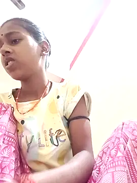 Snapshot of Saniye-143 chatting on October 15, 2025, 6:46 am Saniye-143 online show from October 15, 2025, 6:46 am