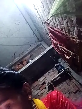 Snapshot of Saniye-143 chatting on November 6, 2025, 11:33 am Saniye-143 online show from November 6, 2025, 11:33 am