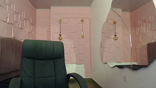 katalina07 1 online show from September 23, 2025, 4:10 pm