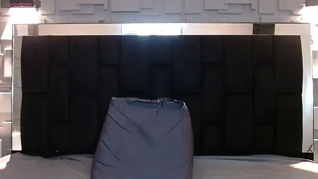 katalina07 1 online show from October 14, 2025, 5:58 pm