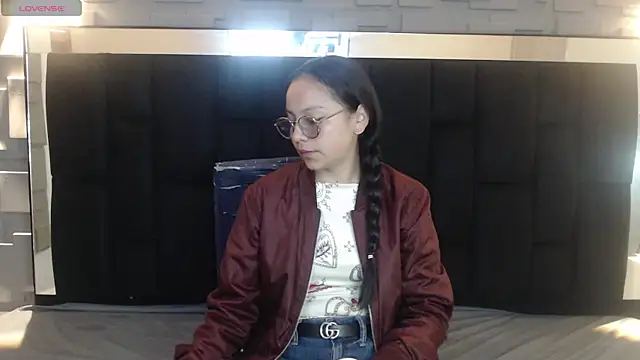 katalina07 1 online show from December 17, 2025, 1:17 pm