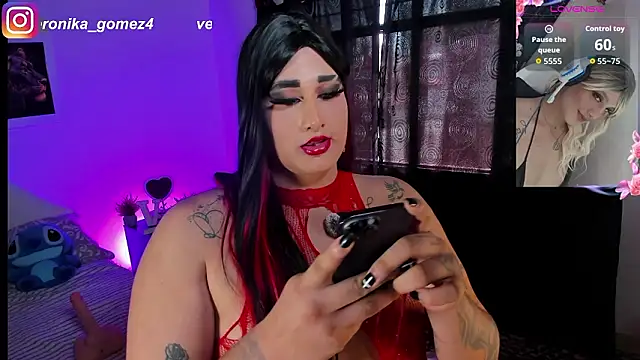 Snapshot of Sweetveronik_44 chatting on February 24, 2026, 7:34 pm Sweetveronik 44 online show from February 24, 2026, 7:34 pm