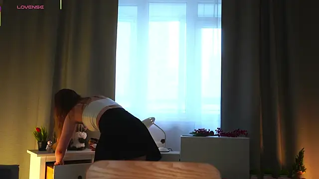 LorettaGladman online show from April 4, 2026, 4:11 am