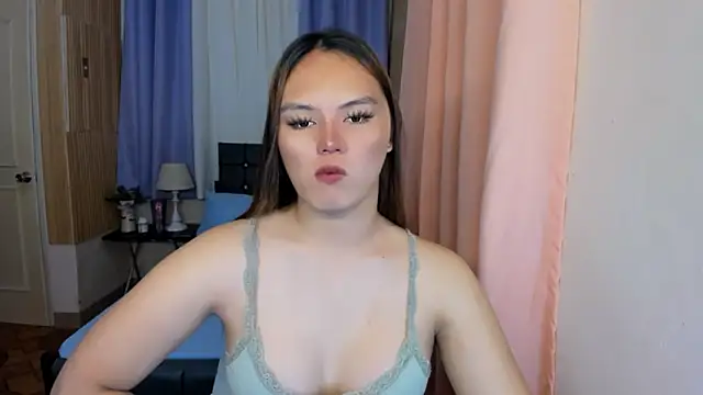 ameliamaureen online show from May 1, 2026, 5:45 am