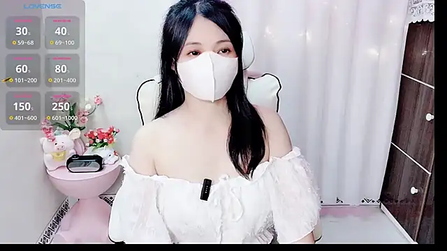 phuongnhi  online show from April 3, 2026, 2:48 pm