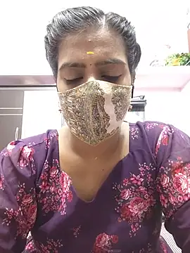 Snapshot of Tamil-Meenu12 chatting on May 20, 2026, 6:19 am Tamil-Meenu12 online show from May 20, 2026, 6:19 am