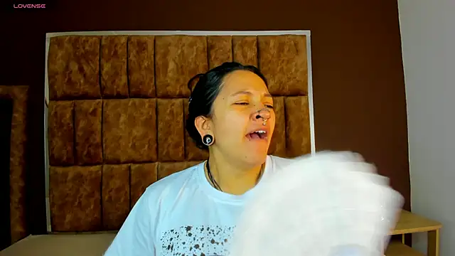 Snapshot of Kitty_ravee chatting on September 15, 2025, 7:36 pm Kitty ravee online show from September 15, 2025, 7:36 pm