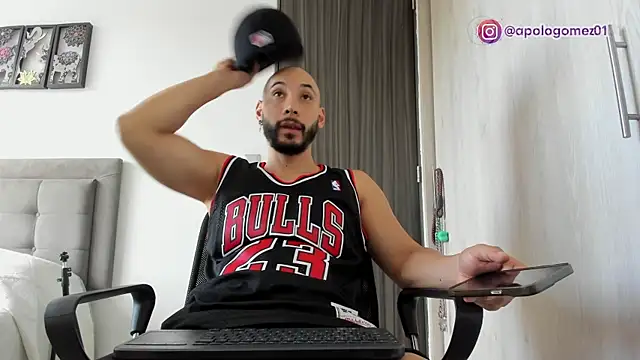 Snapshot of Apolo0608 chatting on October 25, 2025, 9:20 pm Apolo0608 online show from October 25, 2025, 9:20 pm