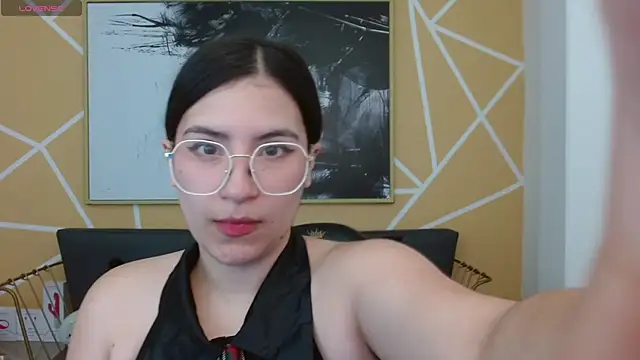 Snapshot of olivia_russo_ chatting on June 1, 2026, 8:10 pm olivia russo online show from June 1, 2026, 8:10 pm