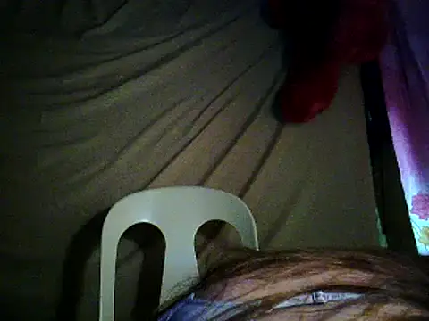 yuana25 online show from February 18, 2026, 4:52 am