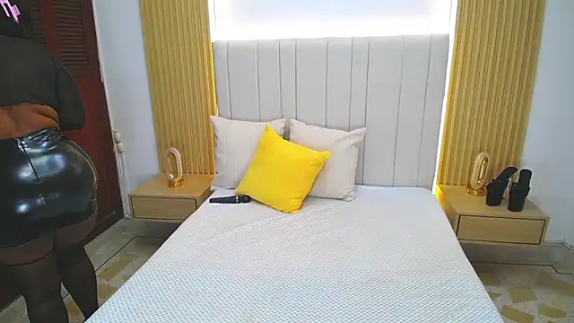 WildScarlet online show from March 29, 2026, 12:49 pm