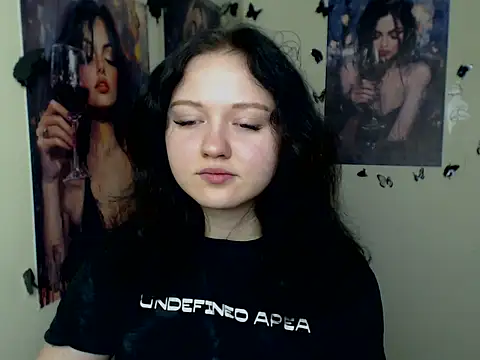 LadyAlice  online show from November 28, 2025, 7:22 am