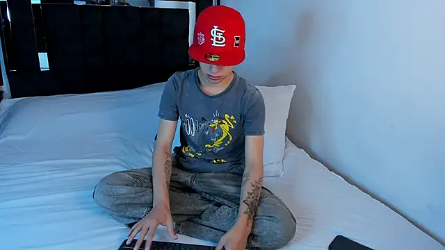 Thiago Divine  online show from September 9, 2025, 12:59 pm