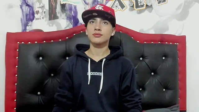 Thiago Divine  online show from October 17, 2025, 10:56 pm