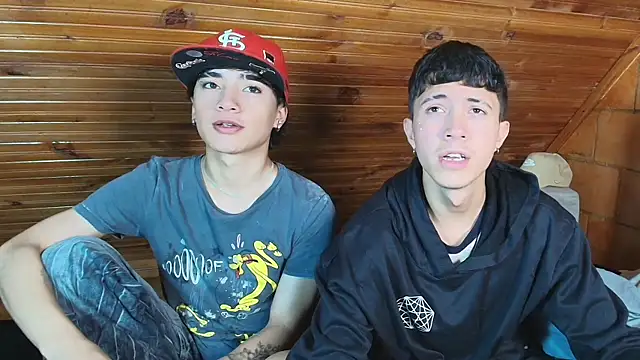 Thiago Divine  online show from November 3, 2025, 8:32 pm