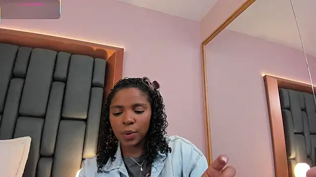 LisaMendez online show from February 3, 2026, 3:59 am