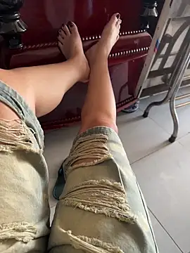 sharon-Hanna online show from March 8, 2026, 1:03 am