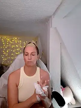 SexyJulia21 online show from March 6, 2025, 10:20 am