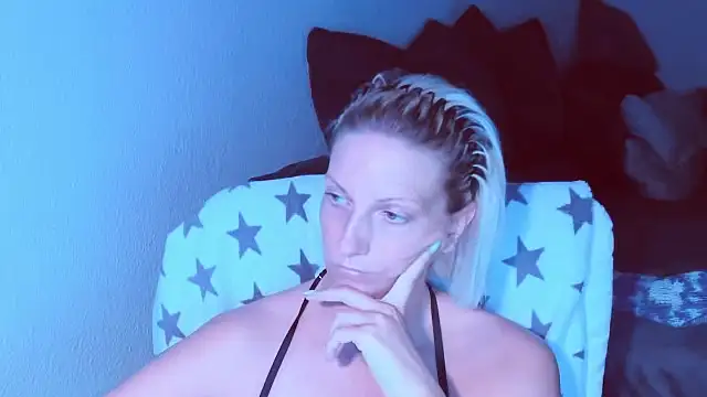 SexyJulia21 online show from July 2, 2026, 5:02 am