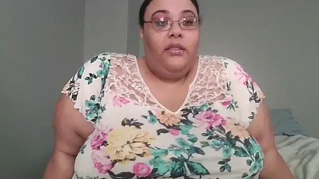 Snapshot of SexyBBW10790 chatting on May 3, 2026, 2:12 pm SexyBBW10790 online show from May 3, 2026, 2:12 pm