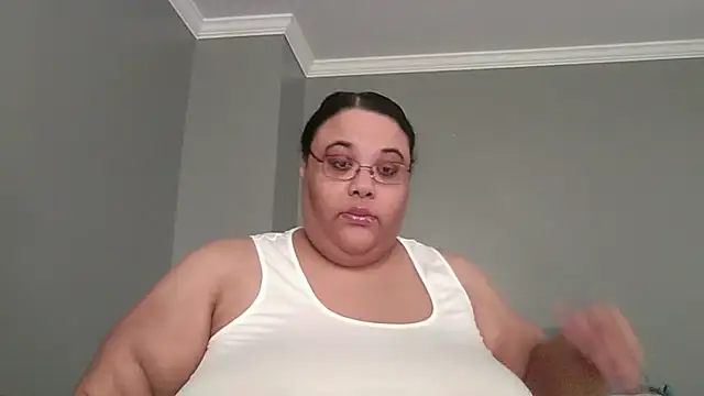 Snapshot of SexyBBW10790 chatting on May 8, 2026, 2:00 pm SexyBBW10790 online show from May 8, 2026, 2:00 pm