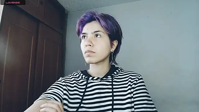 Zafira  Raven online show from September 29, 2025, 3:39 pm