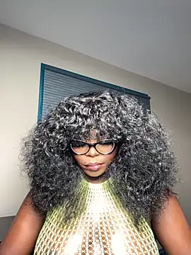 Snapshot of WomanNextdoor1 chatting on September 23, 2025, 11:13 am WomanNextdoor1 online show from September 23, 2025, 11:13 am