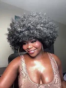 WomanNextdoor1 online show from June 2, 2026, 9:22 am