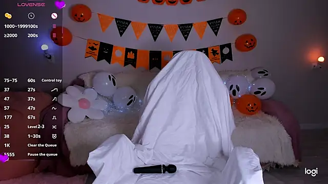 Momo Ayase  online show from October 30, 2025, 2:18 pm