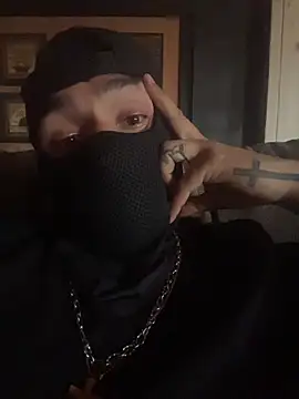 Snapshot of Shankortiz chatting on December 5, 2025, 4:25 pm Shankortiz online show from December 5, 2025, 4:25 pm