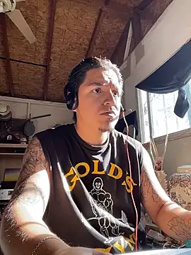 Snapshot of Shankortiz chatting on February 2, 2026, 5:44 pm Shankortiz online show from February 2, 2026, 5:44 pm