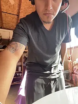 Snapshot of Shankortiz chatting on February 13, 2026, 6:48 pm Shankortiz online show from February 13, 2026, 6:48 pm