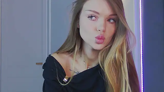 MarilynNova online show from January 16, 2026, 4:38 am