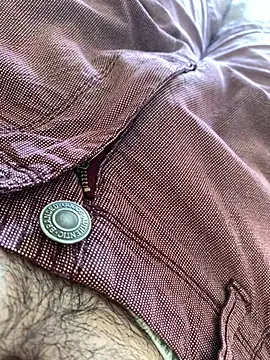 MuzzyFacing online show from September 27, 2025, 12:43 pm