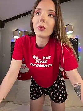 Snapshot of LINA_ALL_EYES_ON_YOU chatting on December 19, 2025, 8:05 pm LINA ALL EYES ON YOU online show from December 19, 2025, 8:05 pm