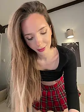 LINA ALL EYES ON YOU online show from March 18, 2026, 7:17 pm