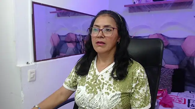 AmandaPeet online show from October 18, 2025, 8:31 pm