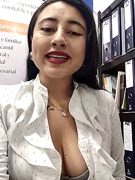 Snapshot of AMATISTA__16 chatting on May 4, 2026, 12:23 pm AMATISTA 16 online show from May 4, 2026, 12:23 pm