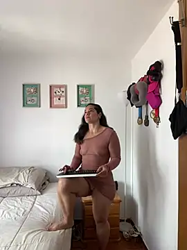 leiablack online show from July 14, 2026, 6:13 pm