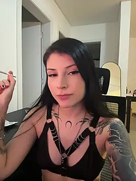 Privad ravenna online show from April 21, 2026, 3:35 am