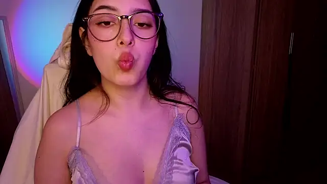 immisssilver online show from September 10, 2025, 2:44 am