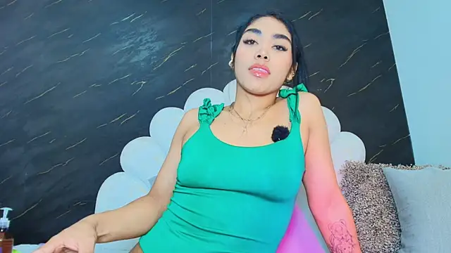 Roxana gomez online show from May 12, 2026, 3:14 am