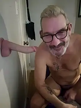 FoxnMouse online show from November 19, 2025, 9:26 pm