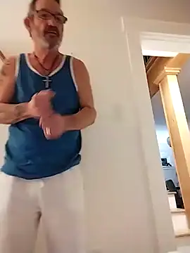 FoxnMouse online show from April 12, 2026, 11:10 pm