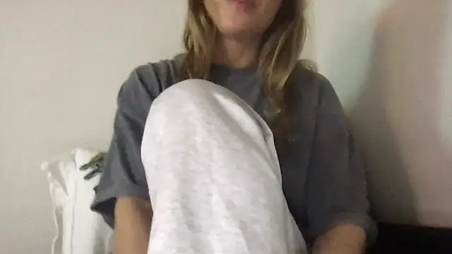 sweetceeme online show from April 11, 2026, 9:13 am