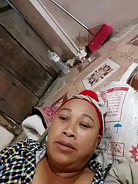 Snapshot of Mamapm20 chatting on October 11, 2025, 10:30 pm Mamapm20 online show from October 11, 2025, 10:30 pm